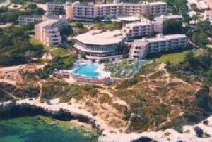 Auramar Beach Resort
