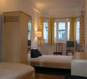 My Rainbow Rooms Gay B&B