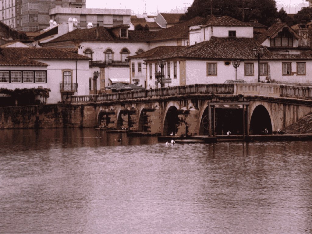 Ponte sobre o rio Nabão