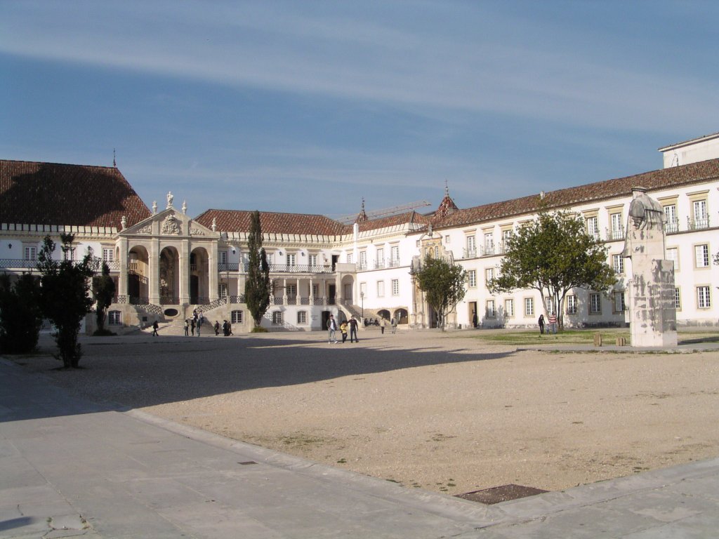 Université de Coimbra: Cour des Écoles