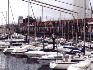 Alcântara: Dársenas y marina: Foto