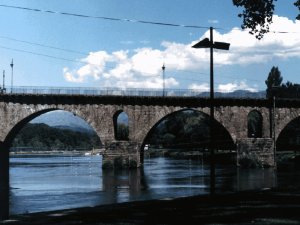 Pont sur la rivière Lima: Photo