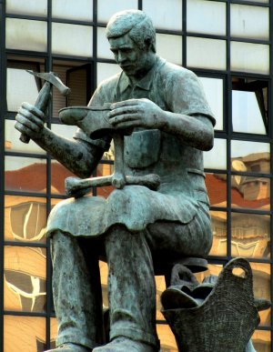 Tribute to the Shoemaker: Picture