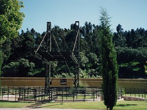 Fábrica da Pólvora de Barcarena: Monumento ao Ar: Foto