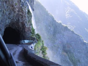 Túnel bajo el Velo de la Novia: Foto